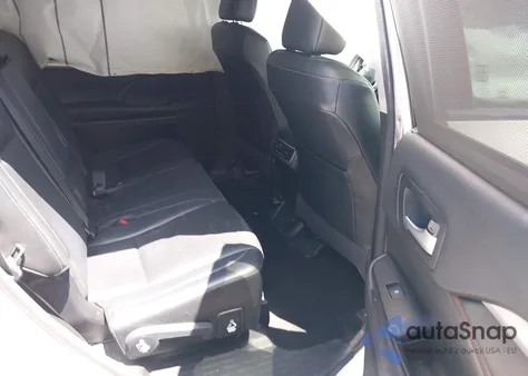 2017 Toyota Highlander Xle z USA, uszkodzony, nr VIN 5TDKZRFH8HS511061